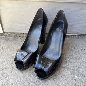 Stuart Weitzman black classic patent leather peep toe heels US7
